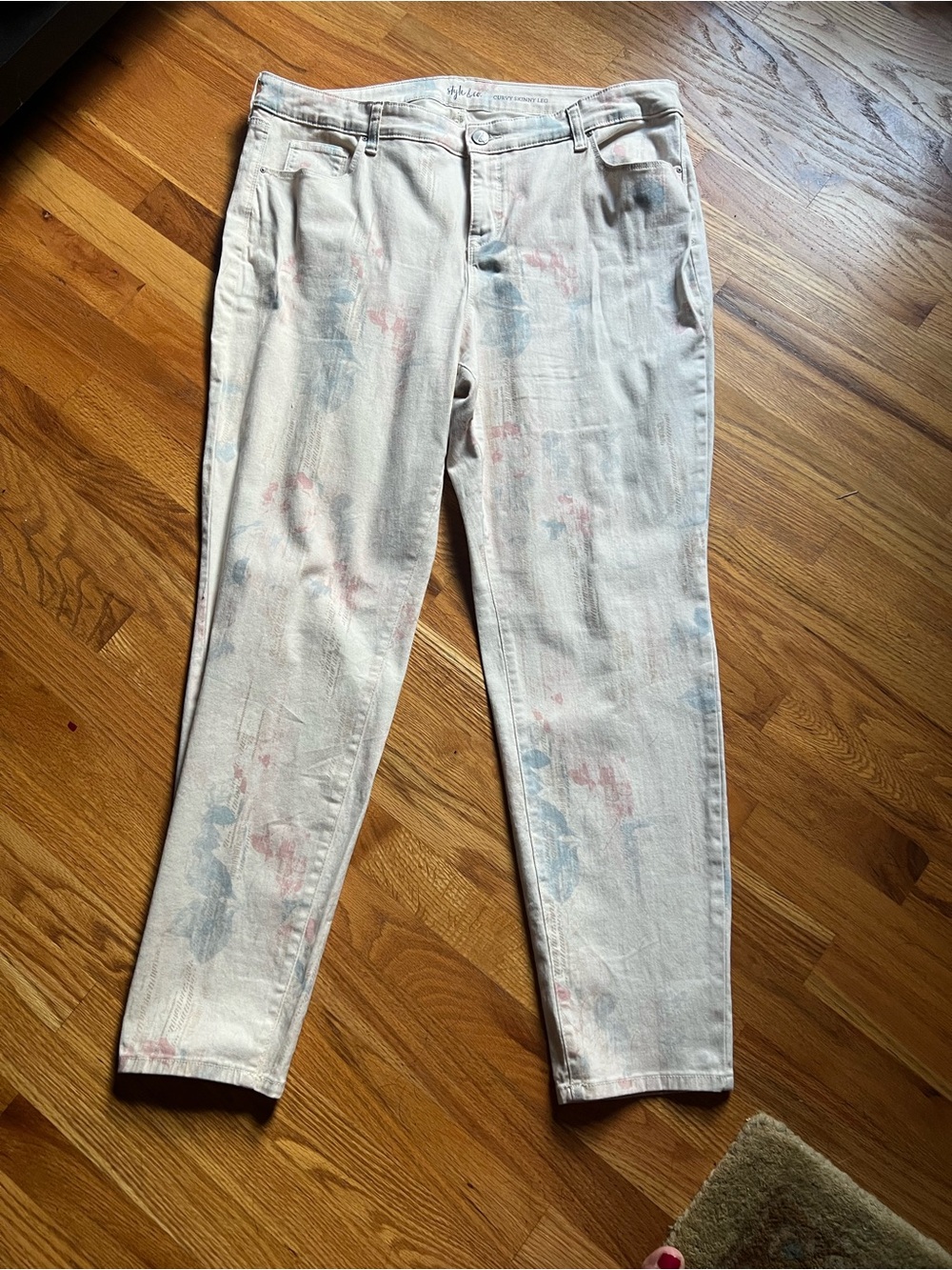 Style & Co Curvy Fit Skinny Leg Tie Dye Denim Jeans Pants Size 18 inseam 31”